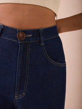 Load image into Gallery viewer, The Classic Straight Jeans BOTTOMS SUI
