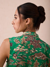 Load image into Gallery viewer, The Evergreen Luck Cheongsam Blouse TOPS SUI
